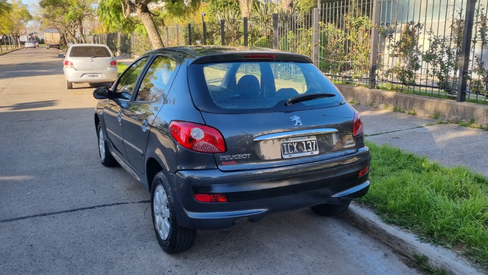 Peugeot 207 Compact XS 1.9 D — foto 11